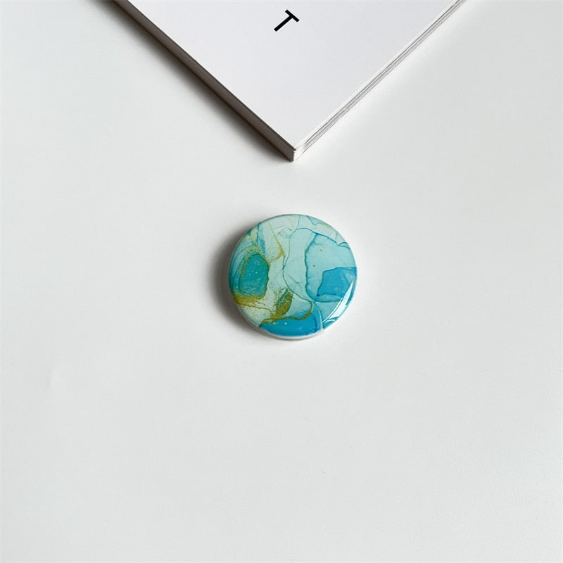 Glossy Marble Texture Stretch Grip