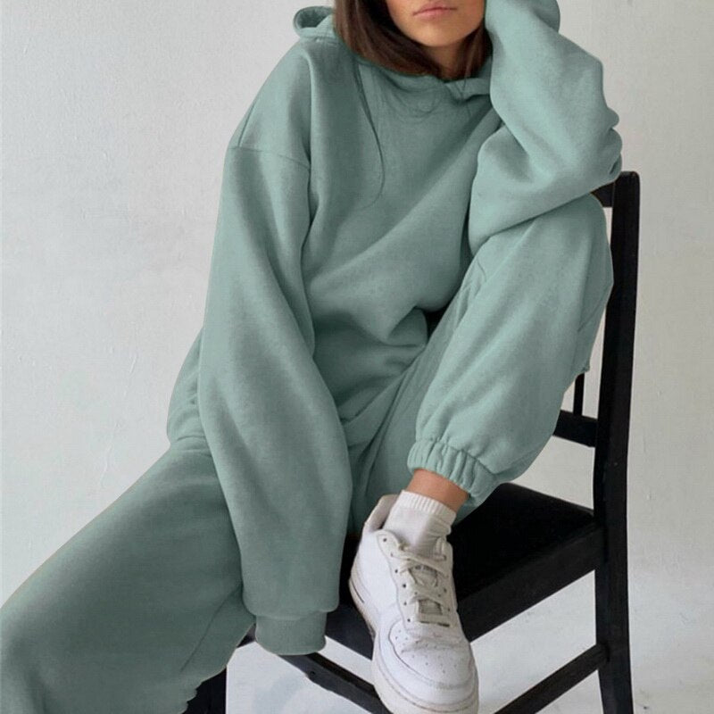 Cozy Chic: Women's Oversized Fleece Two-Piece Set for Autumn/Winter 2021