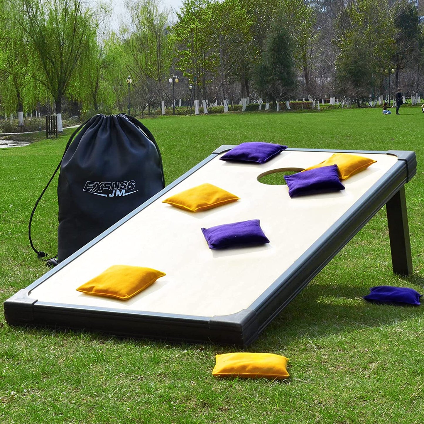 "Ultimate Weatherproof Cornhole Bags - 8 Pro-Grade Bean Bags for the Perfect Tossing Game, Includes Handy Tote Bag"