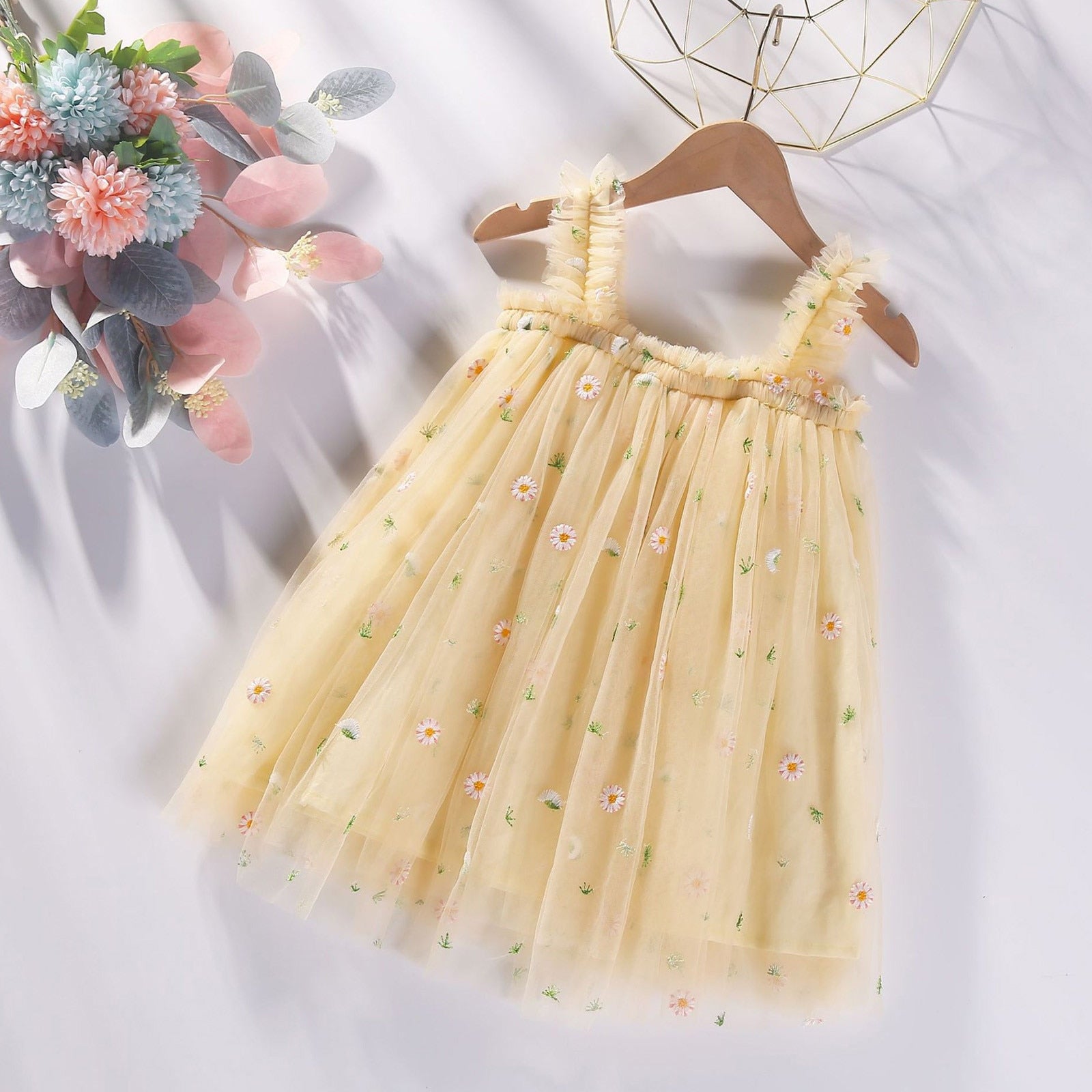 summer sleeveless daisy floral dresses