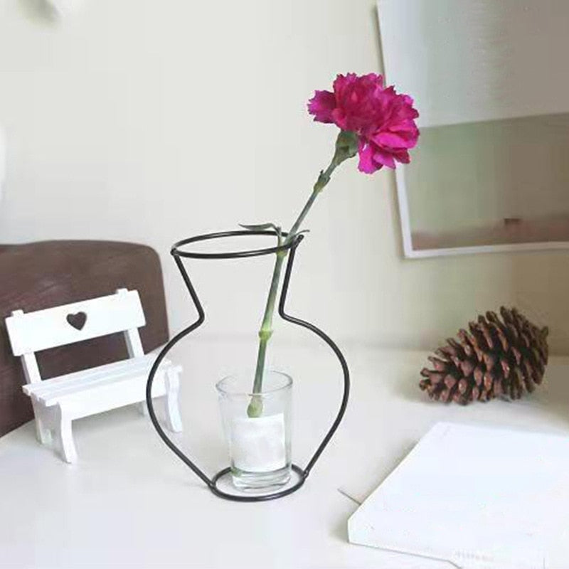 European-Style Iron Wire Vase